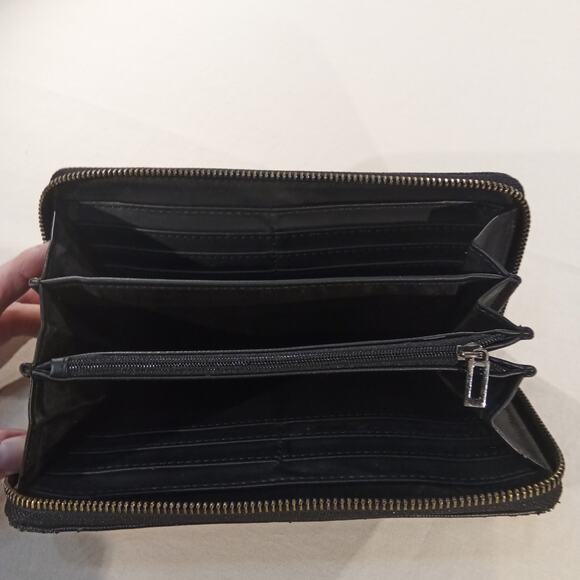 GUESS Black Floral Zip Around Wallet Monogram Faux Leather Logo Design - Picture 5 of 6